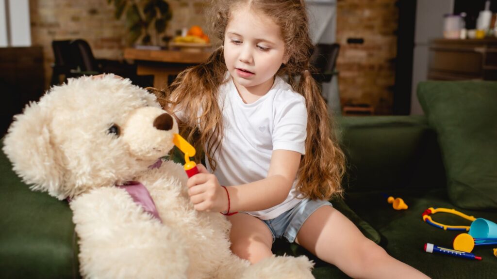 19 Tips for Stress-Free Traveling with Kids: Make Family Vacations Fun 5 Familiar Comforts from Home