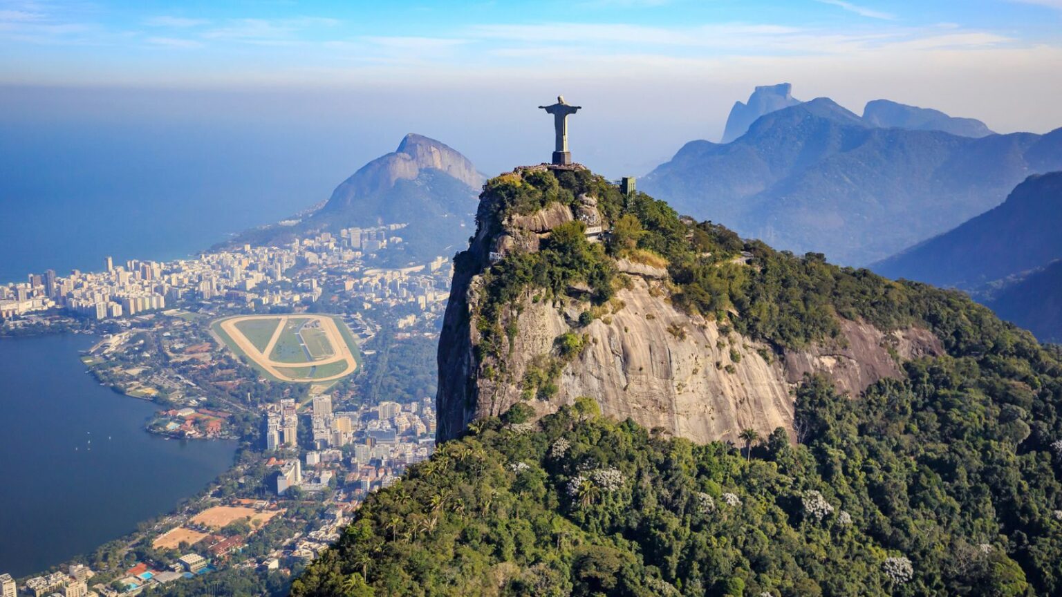 The Ultimate Travel Bucket List: 30 Iconic Landmarks You Need to Visit ...