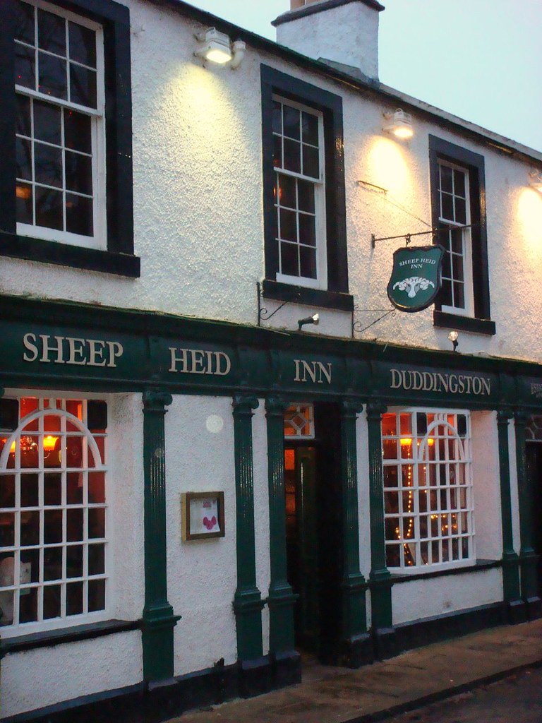18 Iconic British Pubs That Offer More Than Just a Pint 3 2172396547 4991664c92 b