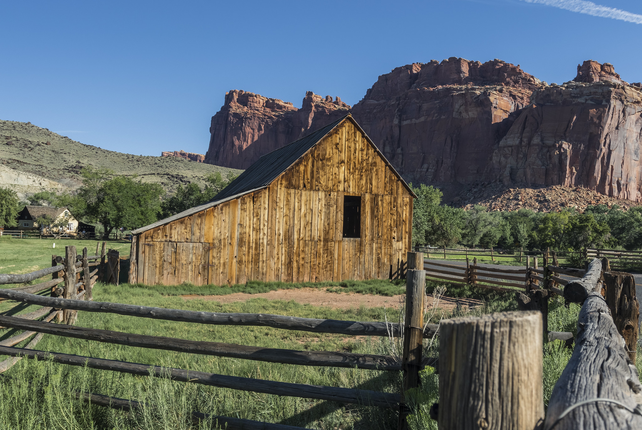 18 Incredible U.S. National Parks You Can Enjoy Without Spending a Fortune 12 23876627264 46c23f8fab k