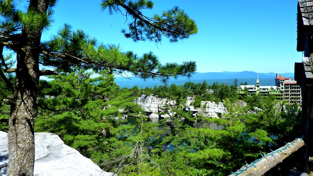 20 Breathtaking Upstate New York Sights You Won’t Want to Miss 15 32870501404 c8bb047a0a b