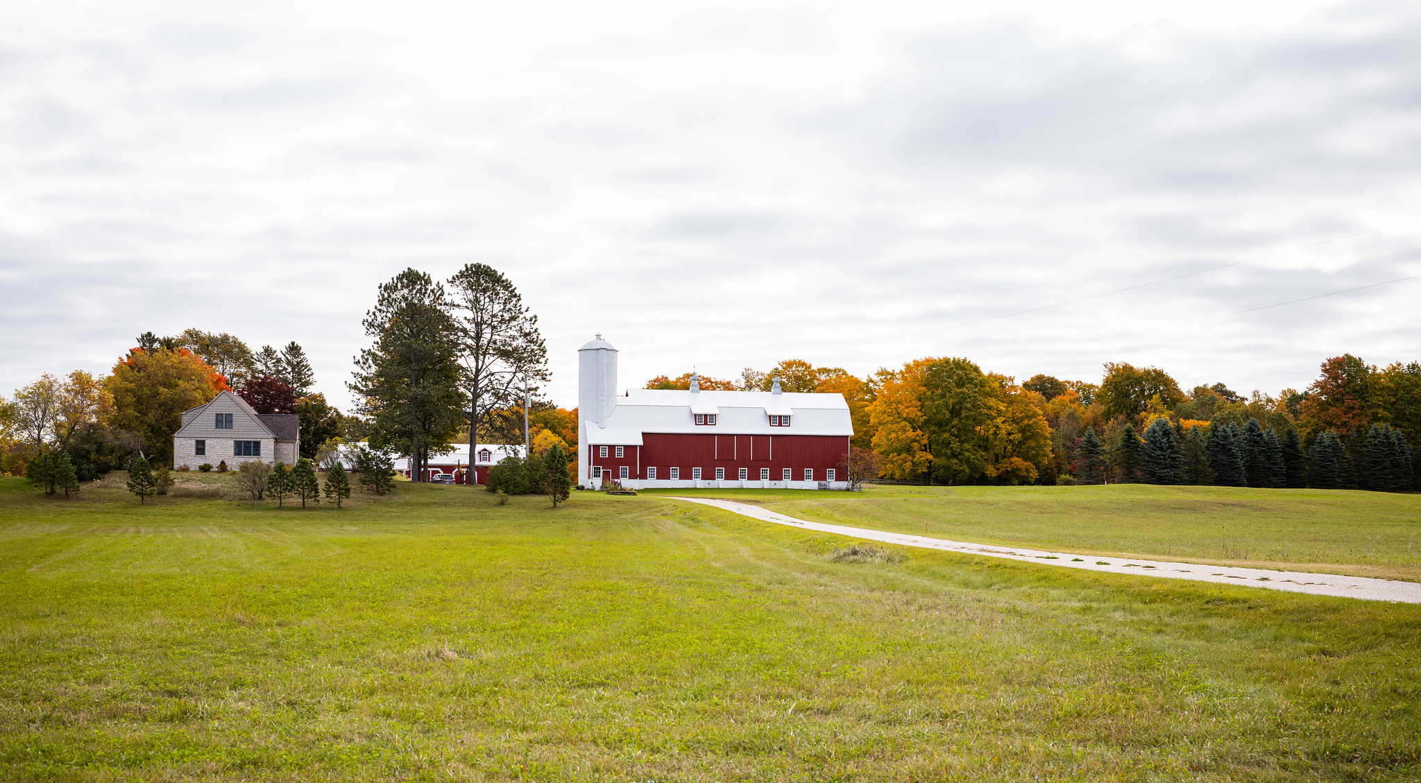 16 Serene Spots to Experience the Best Fall Colors in the U.S. 8 52457350434 fed55cbbaa k