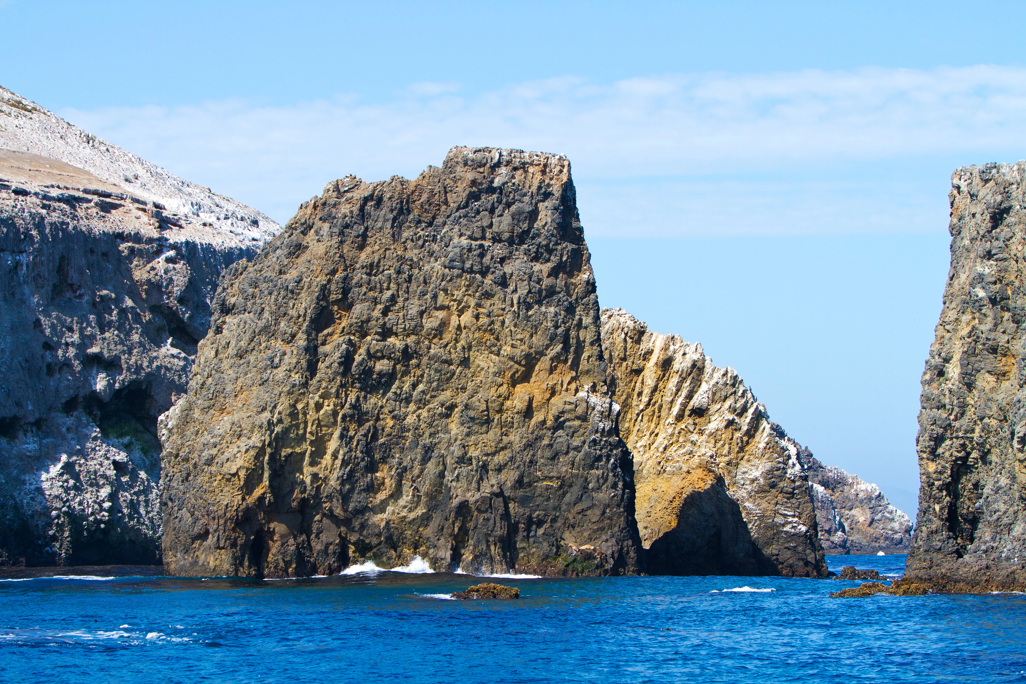 25 Coastal Trails That Will Take Your Breath Away 14 Depositphotos 17633925 L