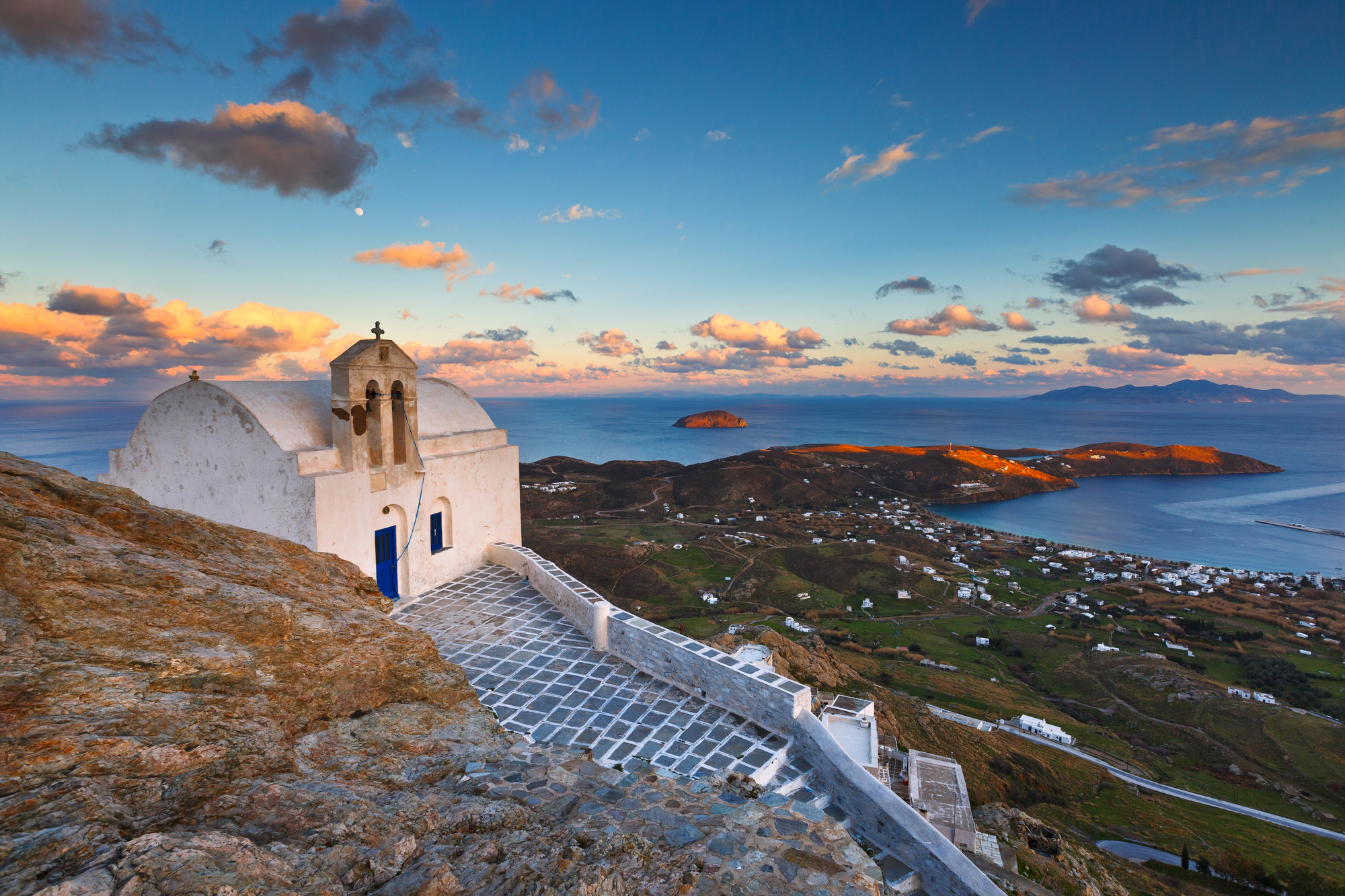 18 Coastal Villages in Greece's Cyclades With Idyllic White-Washed Houses 13 Depositphotos 253303690 L