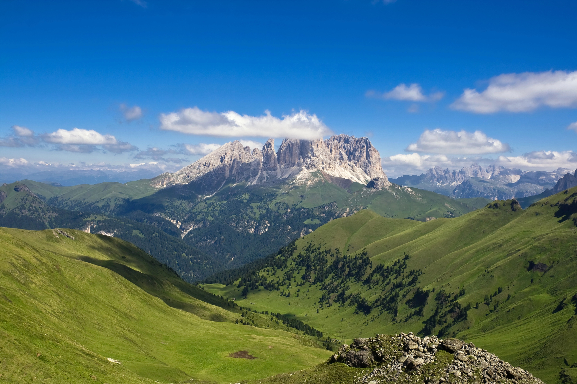 16 Magical Alpine Destinations in Italy for Your Dream Vacation 8 Depositphotos 2793791 L 1