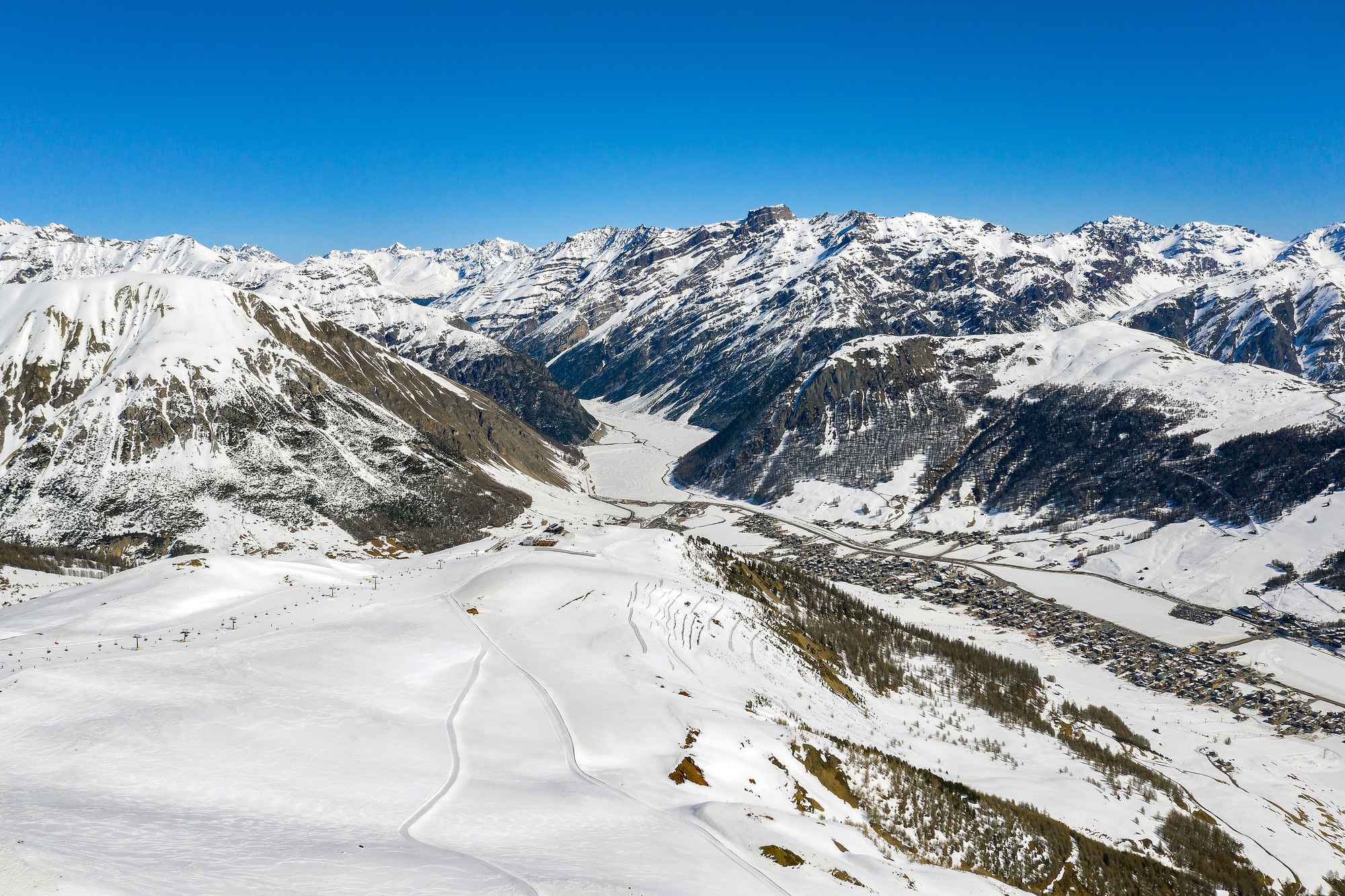 16 Magical Alpine Destinations in Italy for Your Dream Vacation 9 Depositphotos 461443752 L
