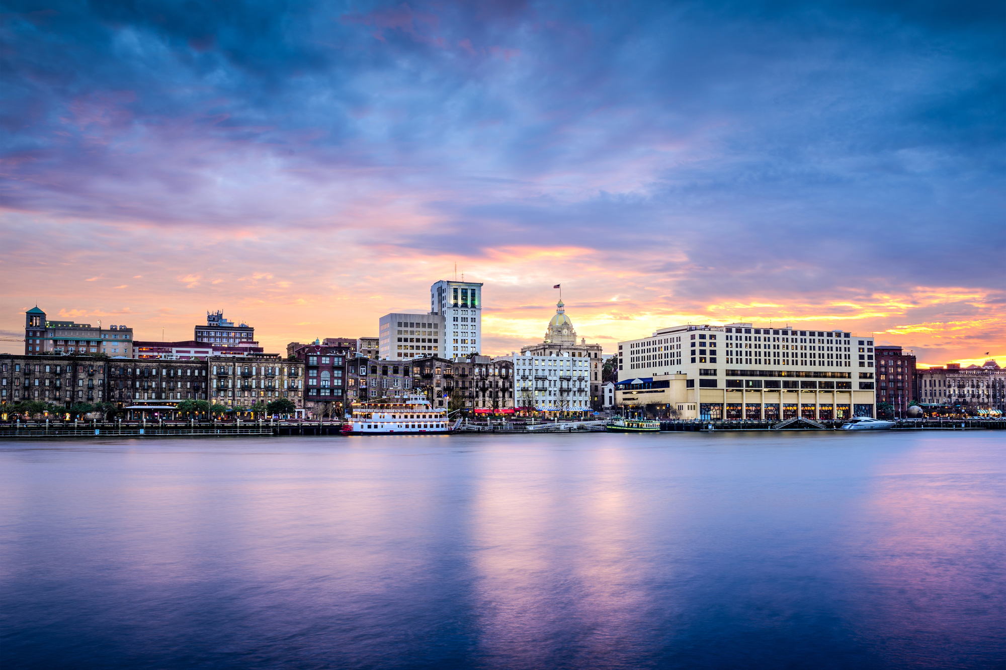 Journey Through 16 Southern River Towns That Blend Tradition, Taste, and Timeless Charm 2 Depositphotos 62259499 L 1 1