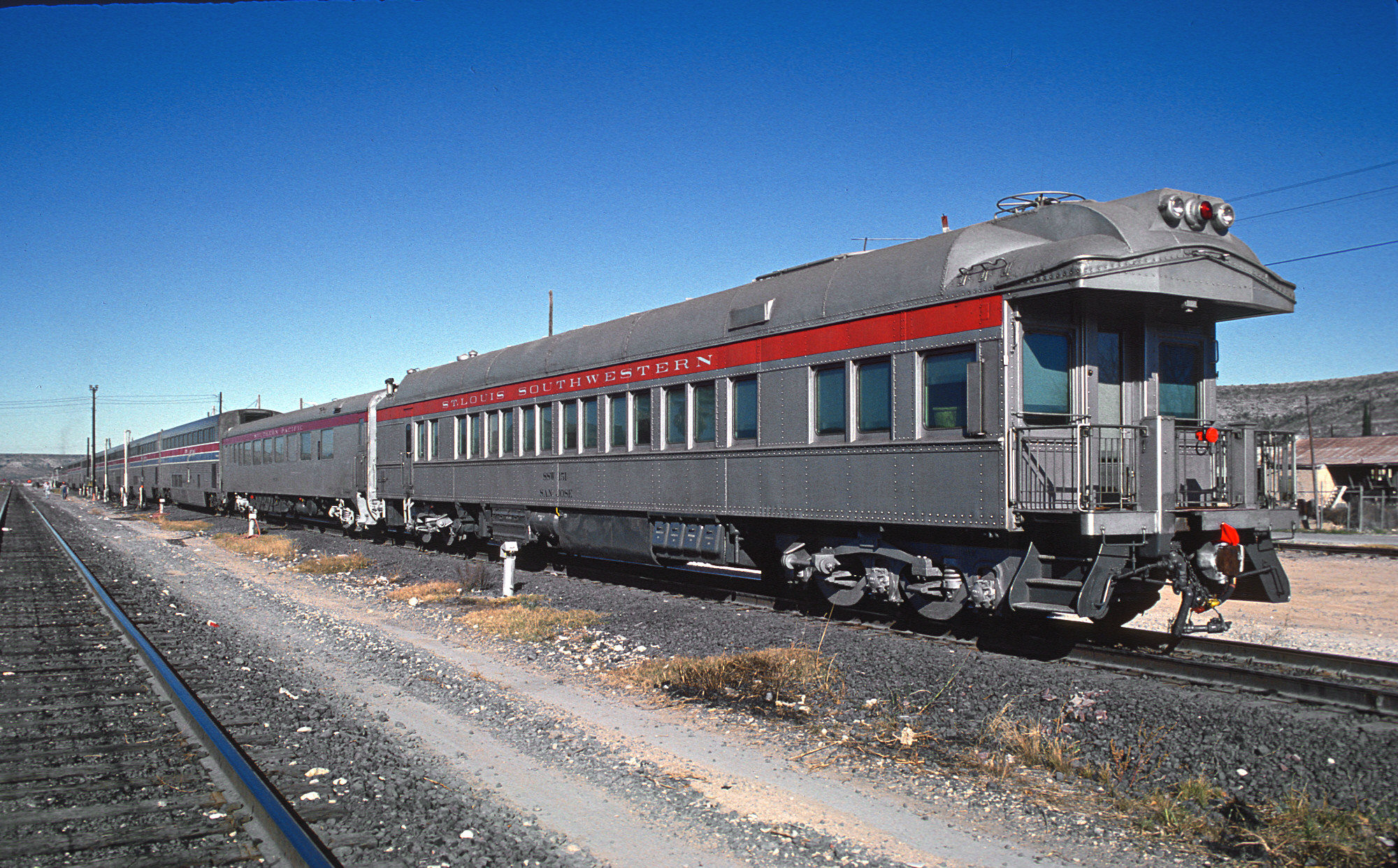 14 Enchanting Sleeper Train Trips That Showcase America’s Best Views 13 30461247671 8d90046a92 k