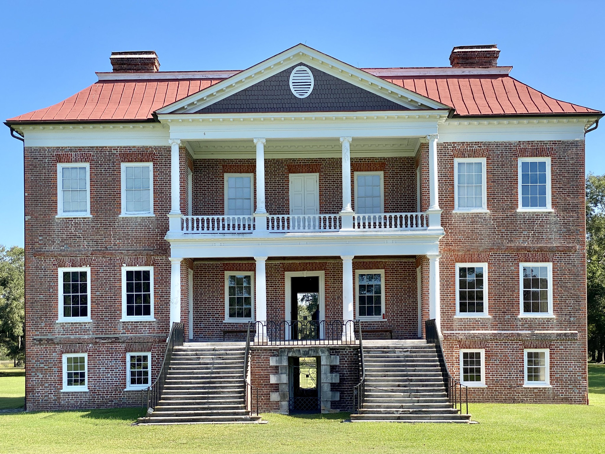 20 Iconic American Homes Filled With History and Charm 18 50633214843 8ffc383719 k