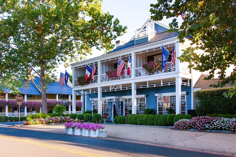 607efd78234e314dd181f324 main building p 800