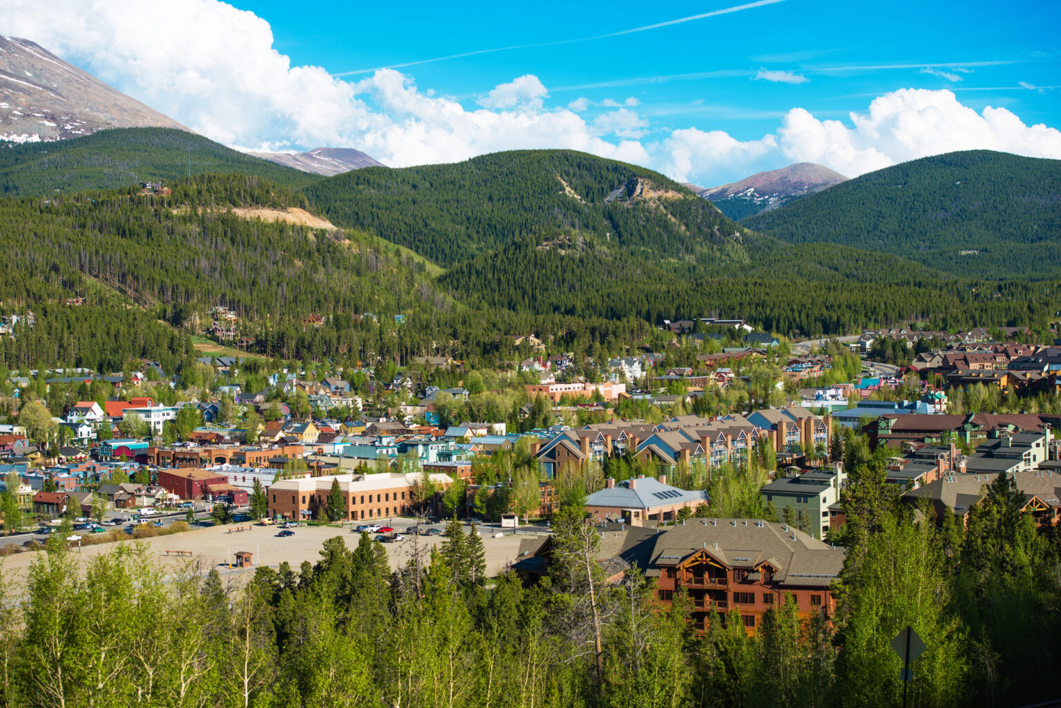 18 Best Mountain Towns in Colorado for a Summer Getaway - The Modern ...