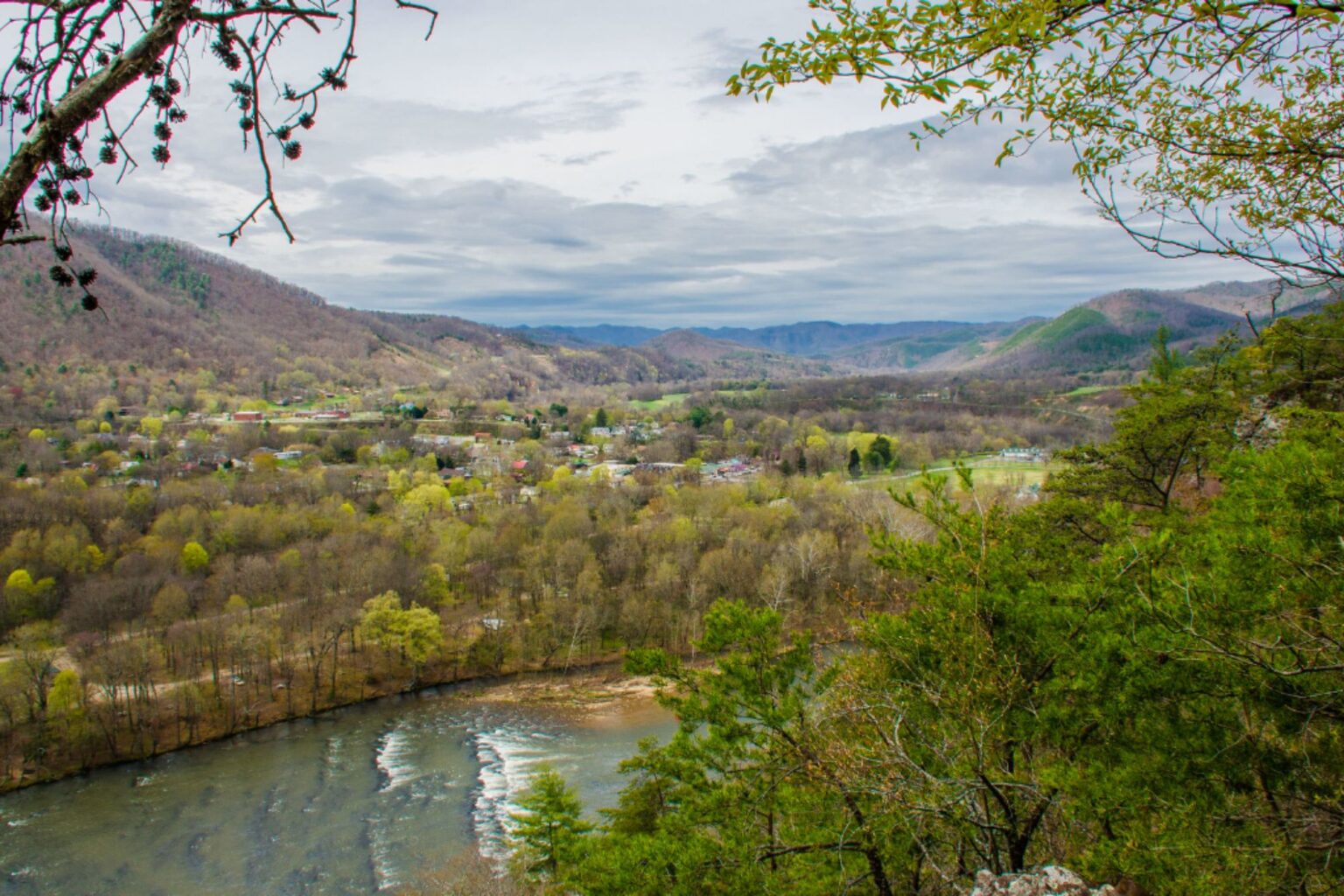 20 Beautiful Villages in the Appalachian Mountains for a Rustic Retreat ...