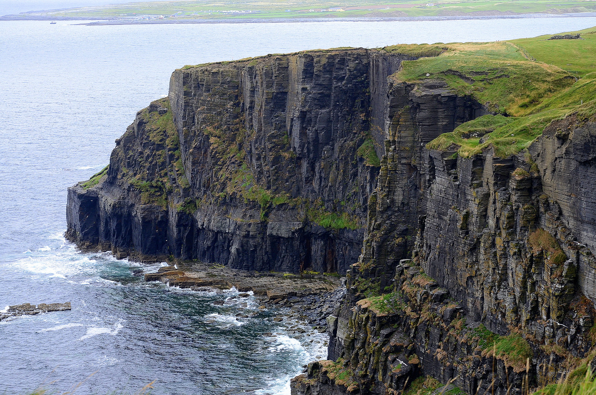 WEIYUAN XU 2013 IRELAND 240 CLIFFS OF MOHER Coastal walk